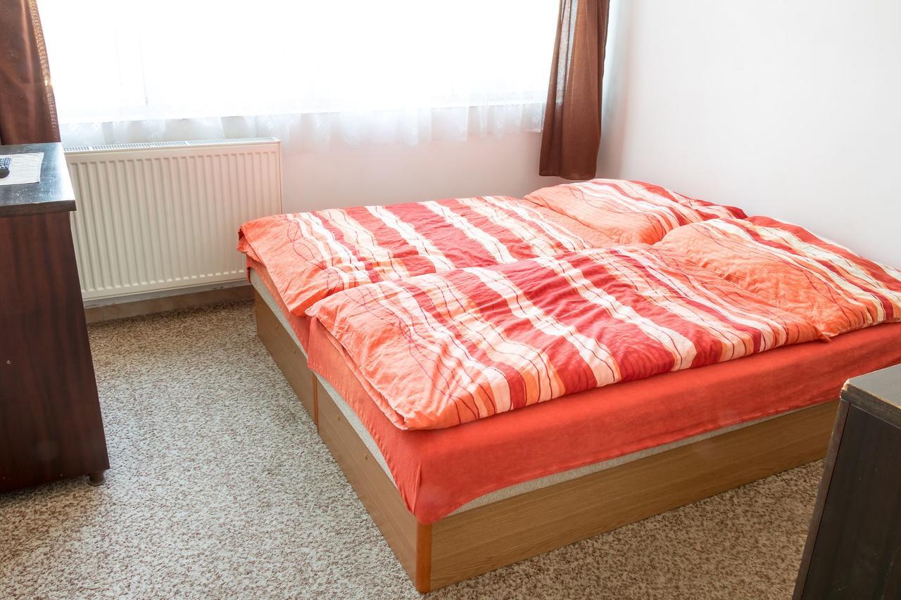 Alton Garni Hotel Ceske Budejovice Luaran gambar